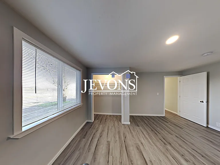 3303 S Ainsworth Ave #A — Photo 19