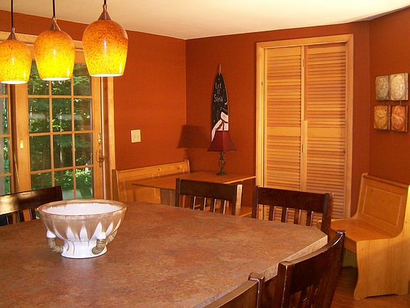 Looking to the 1st floor laundry