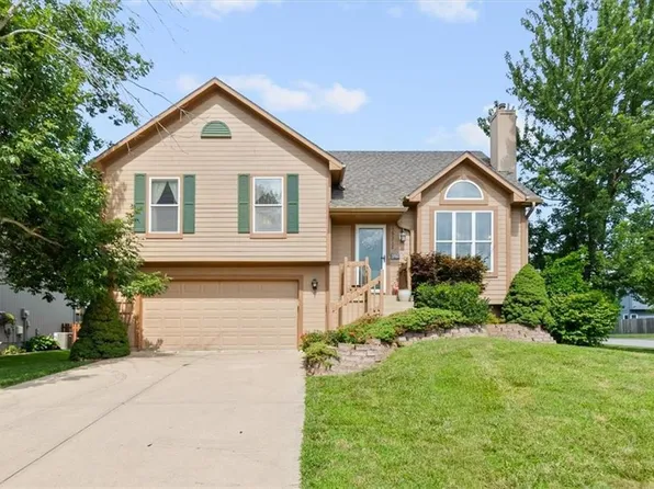 16312 Blake St, Olathe, KS 66062