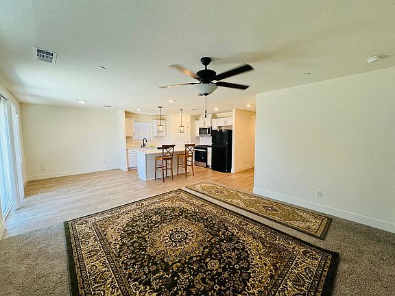 3rd image of 624 Sansoni Ct