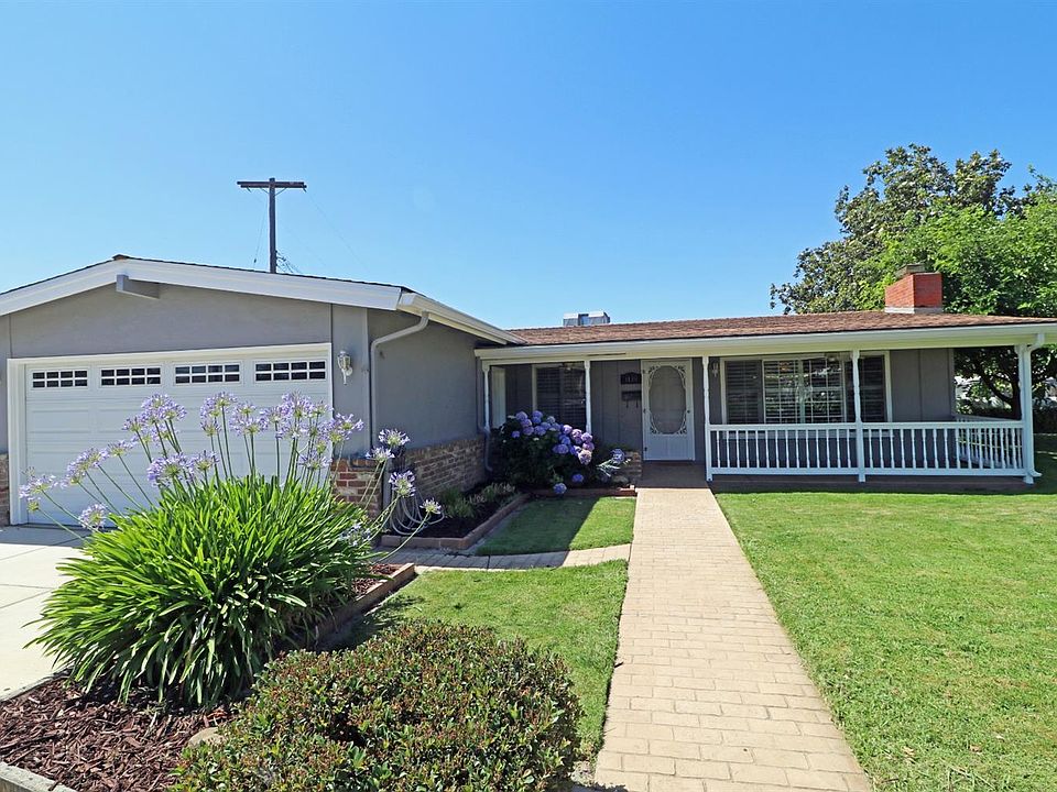 1st image of 1120 Holly Dr