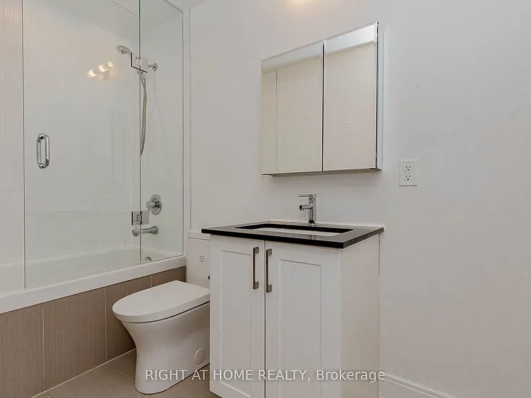 9608 Yonge St #1603 — Photo 25