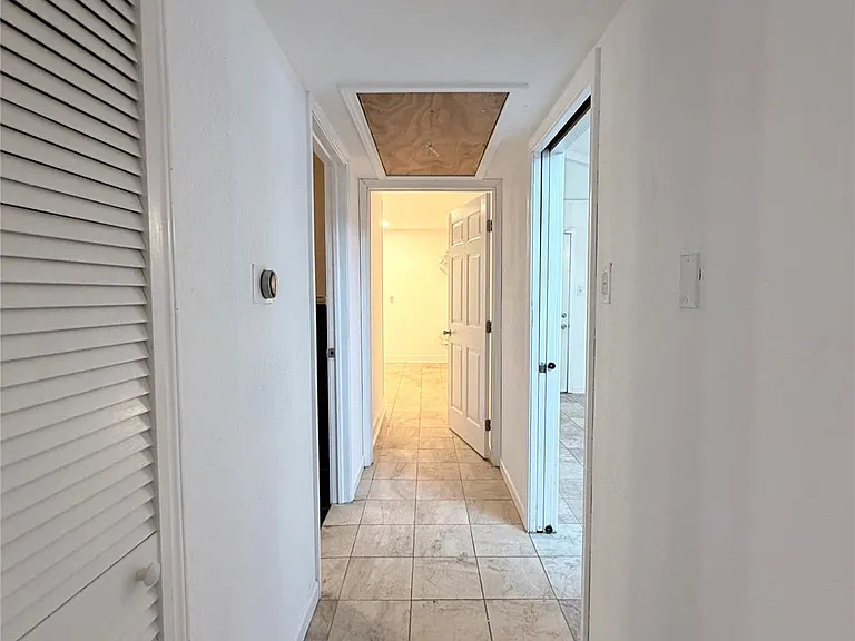 618 Sulphur St — Photo 11