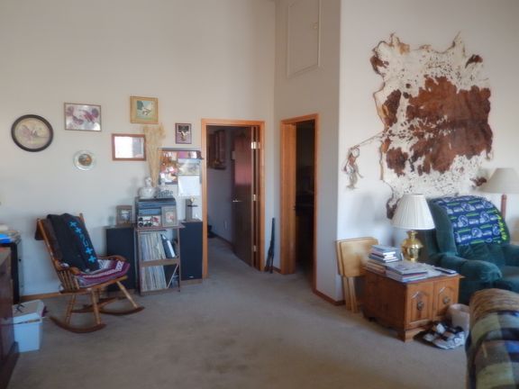 5th image of 146 Kirby Ct