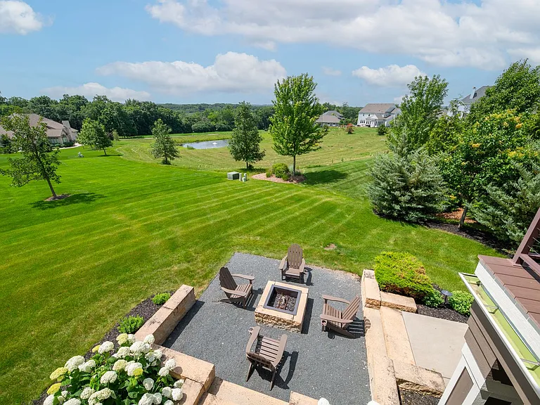 1626 Twisted Oak Ct — Photo 3