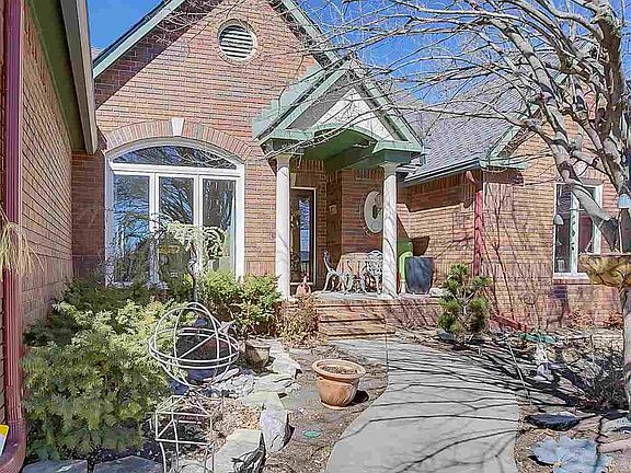 3rd image of 4157 N Jasmine Dr