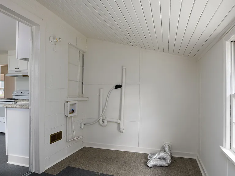 5225 Summit Dr — Photo 8