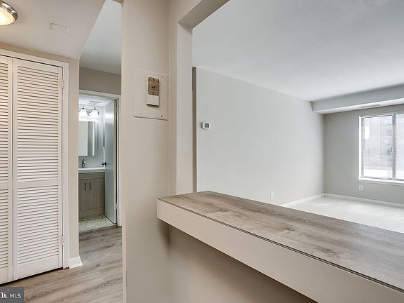 5th image of 3100 S Manchester St APT 329