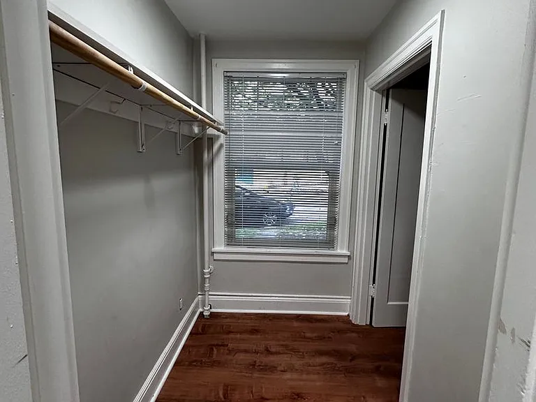 705 E Thomas St — Photo 8