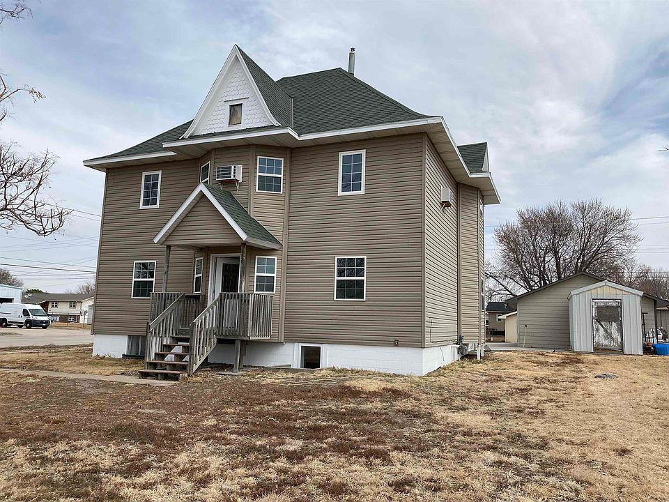 1st image of 1015 B Ave