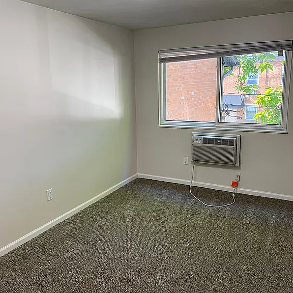 1740 N Star Ave #5 — Photo 9