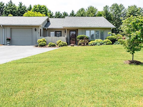 4th image of 108 Saint Paul Dr