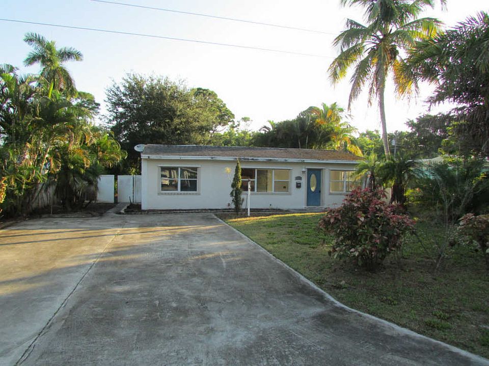 1st image of 8349 SE Camellia Dr