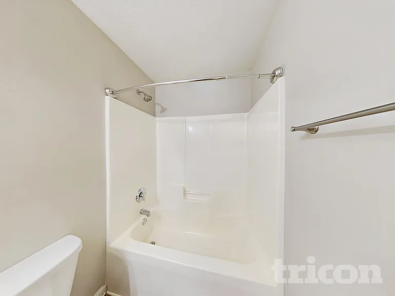 1810 Long Paw Ln — Photo 14