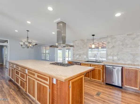 1415 W ROUNDUP Street, Apache Junction, AZ 85120