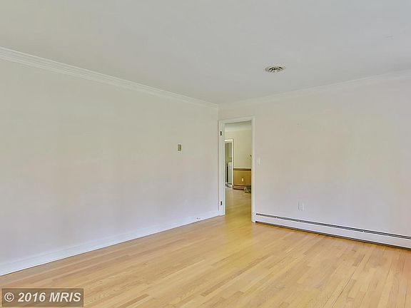 4th image of 28705 Greenberry Dr