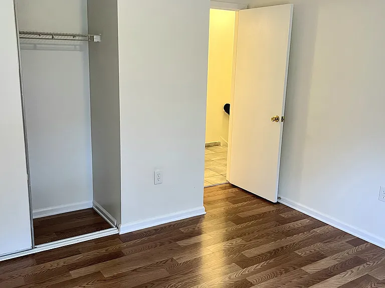 123 Hunt Club Ct — Photo 8