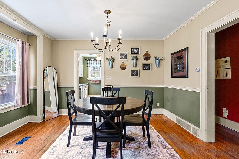 4th image of 54 Altamont Road