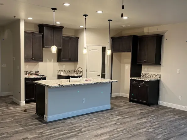 1134 Wasatch Dr, Madera, CA 93638