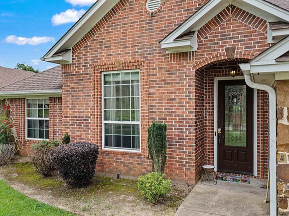 3rd image of 4406 Red Oak Trl