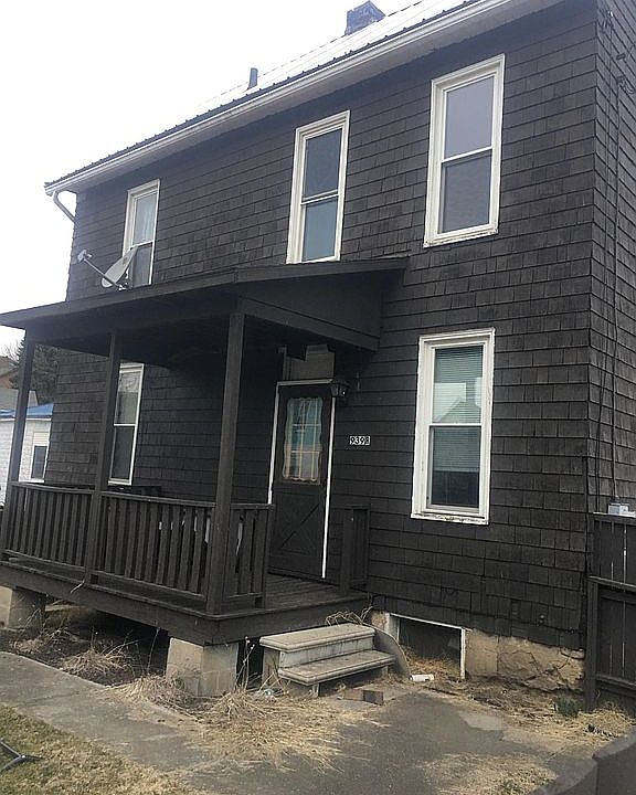 1st image of 939 Bedford St