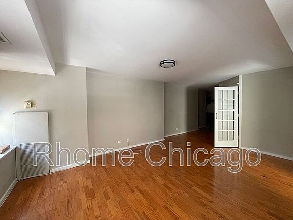 4th image of 40 E 9th St APT 306
