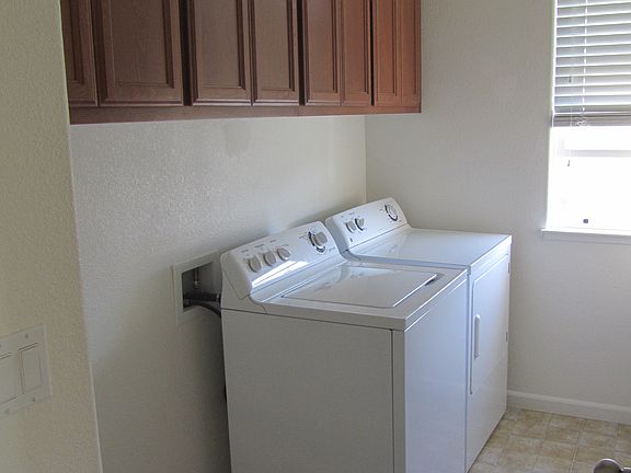 4th image of 1065 Welch Ct