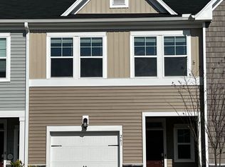 261 Peebles Dr, Smithfield, NC 27577