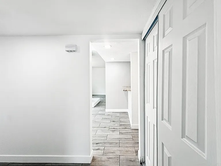 4202 N 27th St #11 — Photo 16