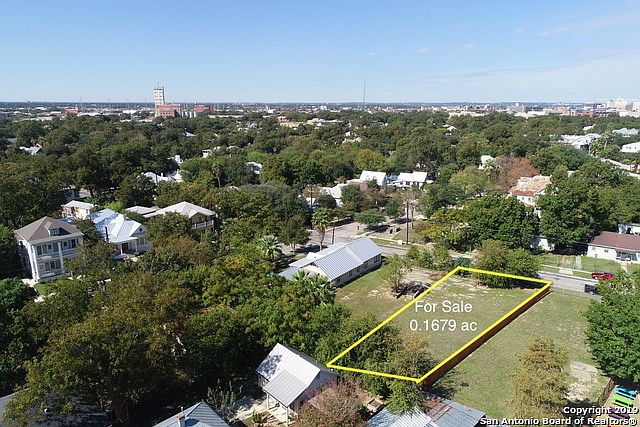 1st image of 402 Cedar St