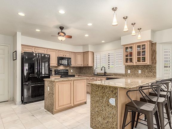 3rd image of 9602 W Taro Ln