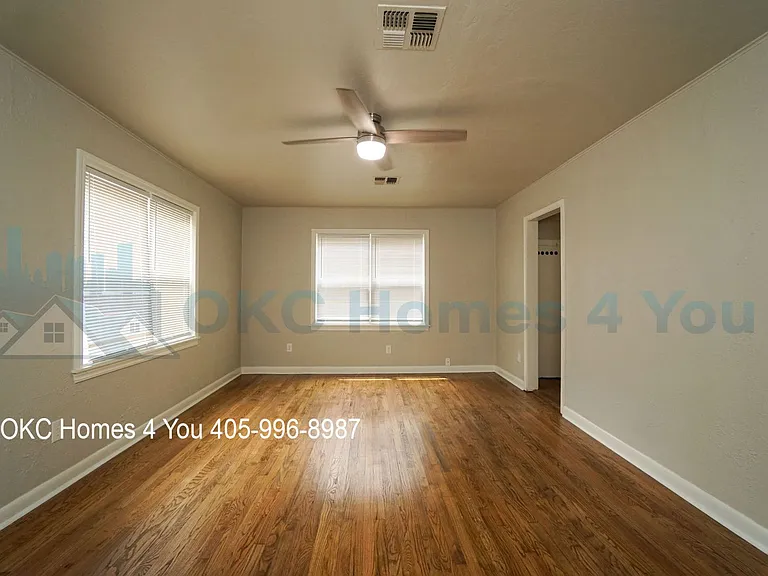 3733 NW 15th St — Photo 2