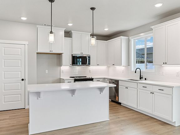 4411 W Thrush ST by Aho Construction