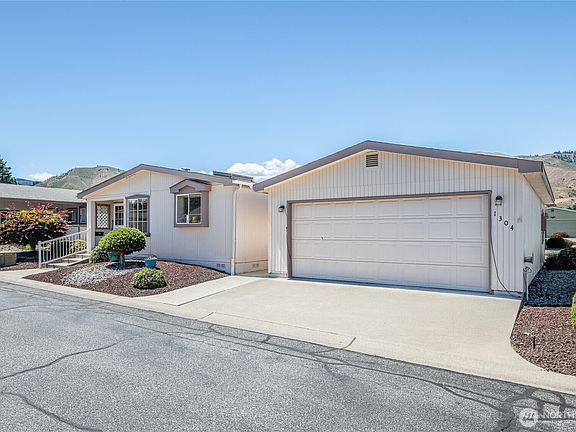 2nd image of 1304 Icicle Place #47