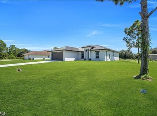 13 W 9th St, Lehigh Acres, FL 33972