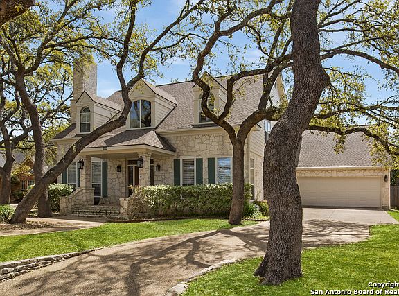 2nd image of 2206 Fawnfield Ln