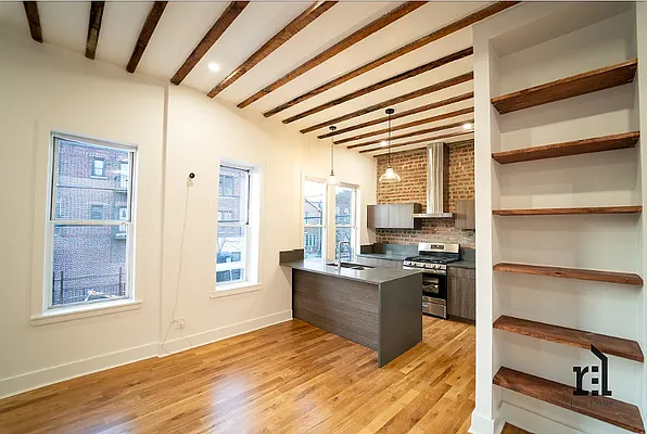 Rented by Voro New York | media 5