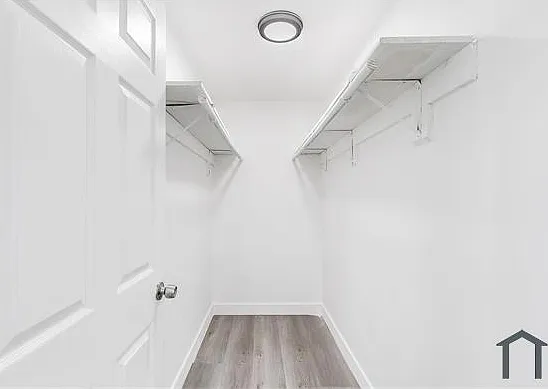 519 E 64th St — Photo 12