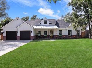 2112 Oak Hill Rd, Fort Worth, TX 76112