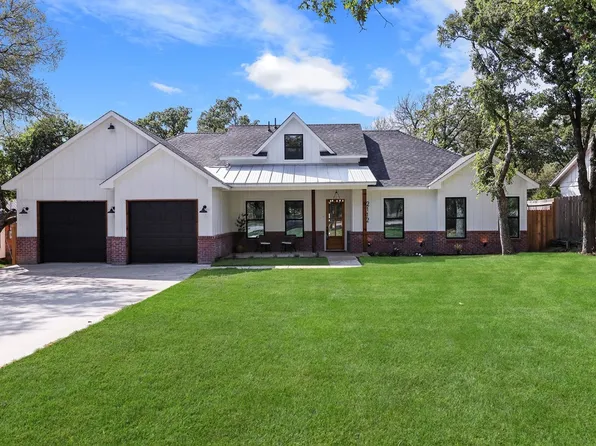 2112 Oak Hill Rd, Fort Worth, TX 76112