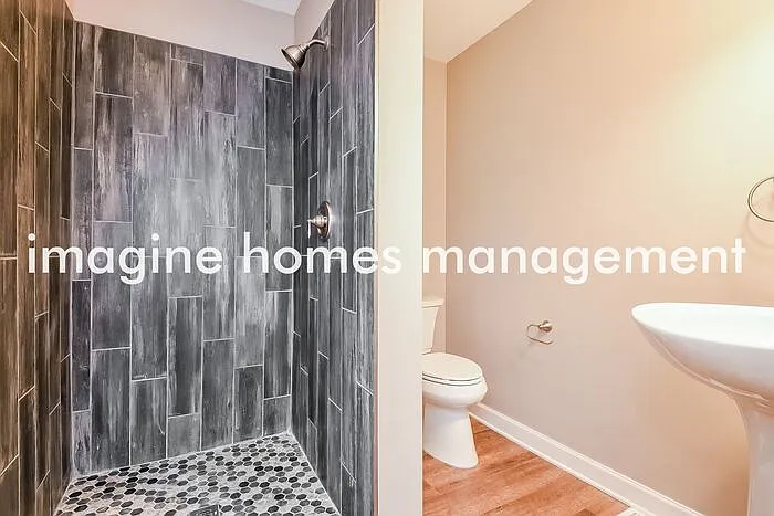 7447 Stearns Rd — Photo 11