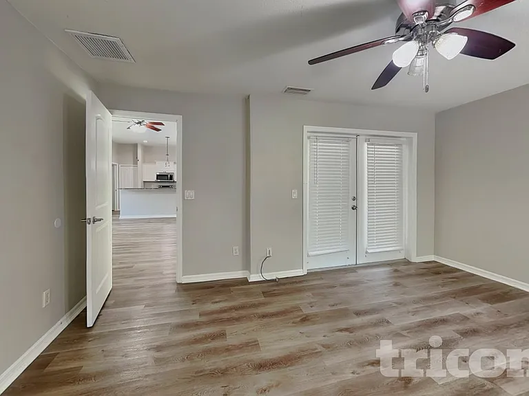 4251 Galvin Ln — Photo 9