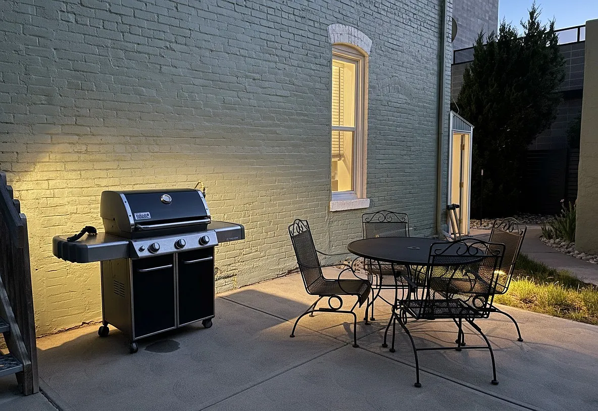 3025 Lawrence St — Photo 1
