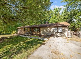 4206 Barrett Dr, Archdale, NC 27263