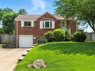 639 Blossom Dr, Pittsburgh, PA 15236