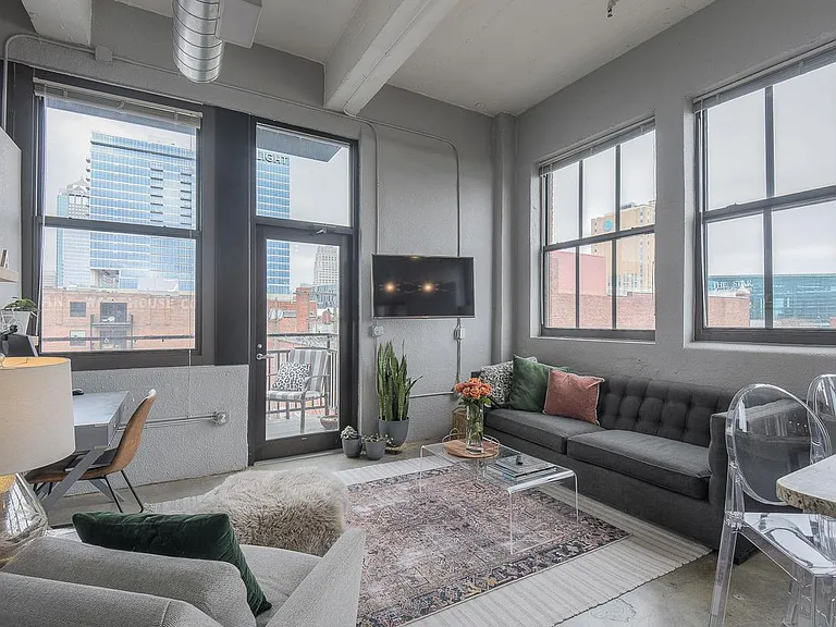 1535 Walnut St #501 — Photo 14