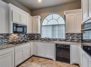 12020 Blueway Ave, Oklahoma City, OK 73162