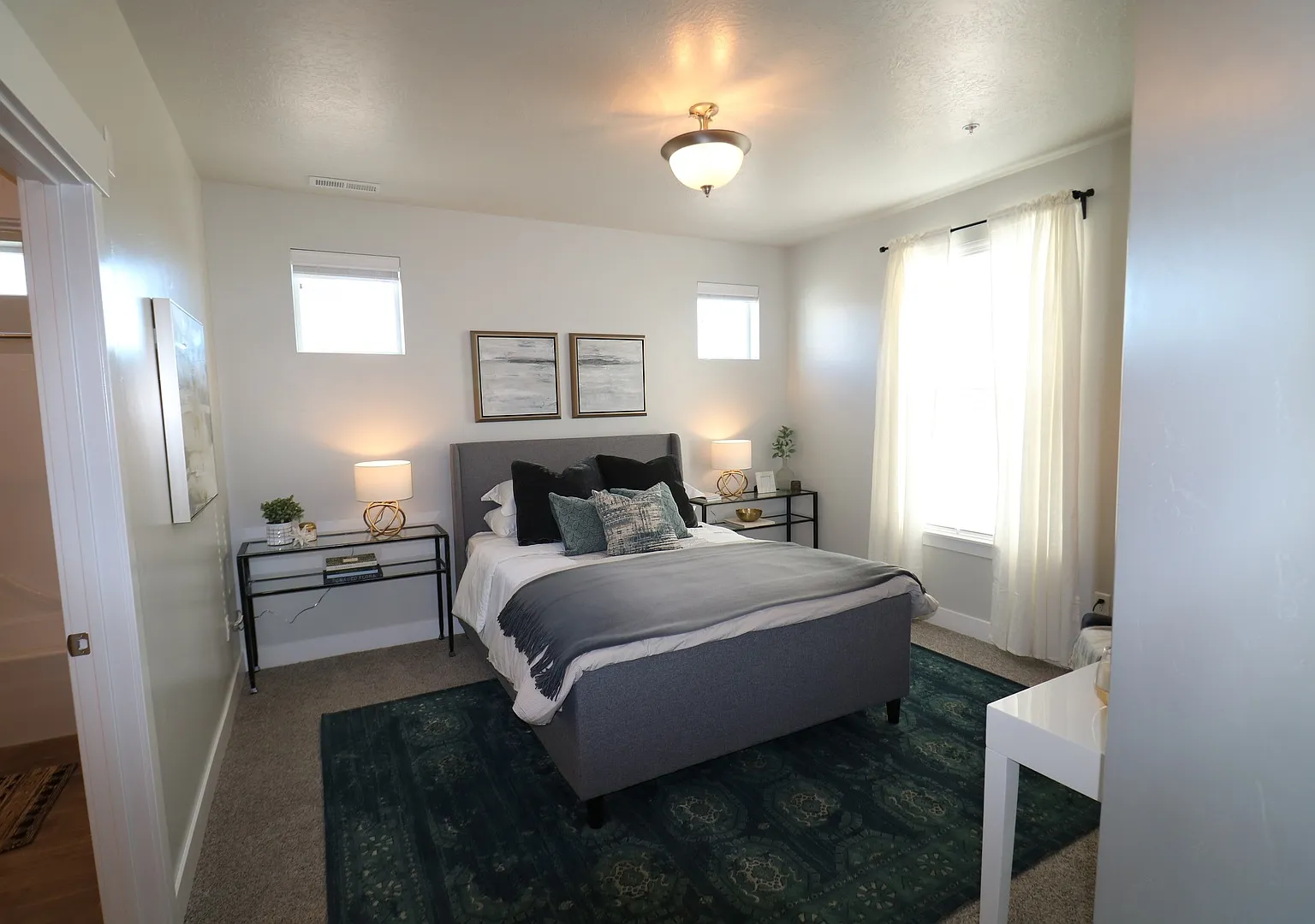 3 Bedroom 2 Bathroom Condo in Vineyard! — Photo 1