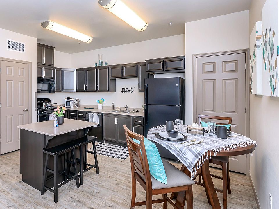 Centennial Place Apartment Rentals Hanford, CA Zillow