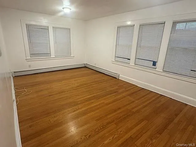 2 bed, 1.0 bath, 950 sqft, $2,700 — Photo 3